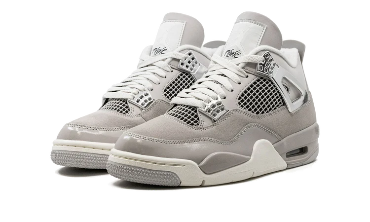 Jordan 4 Retro Frozen Moments